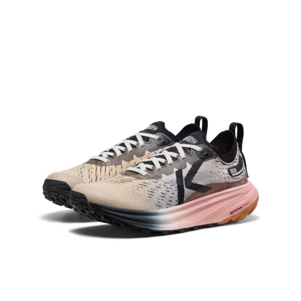 Women's Seek Trail Running Shoe | Black/Sunset Sand