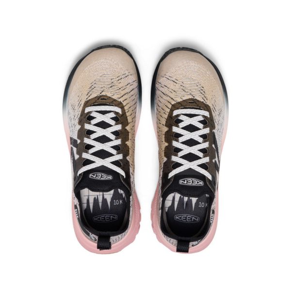 Women's Seek Trail Running Shoe | Black/Sunset Sand