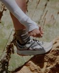 Women's Seek Trail Running Shoe | Black/Sunset Sand